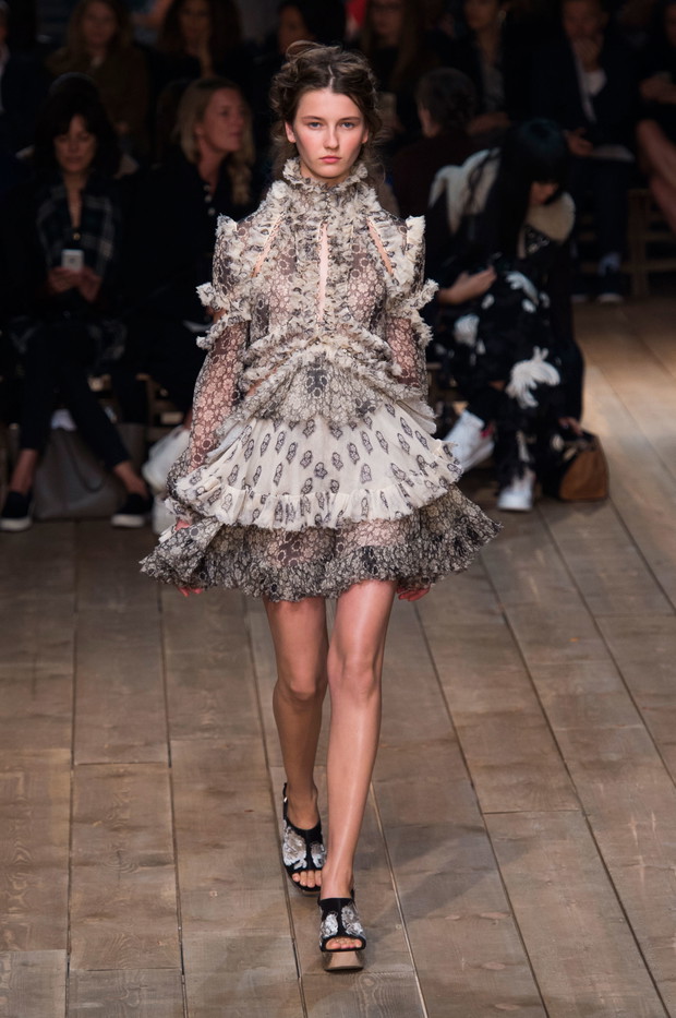 Alexander McQueen wiosna-lato 2016