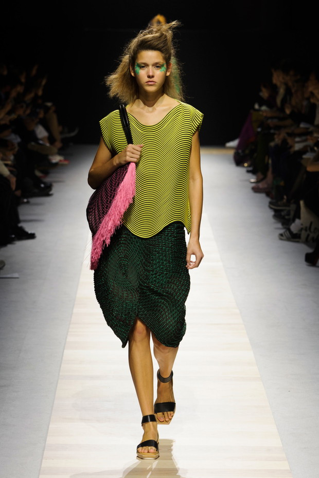 Issey Miyake wiosna-lato 2016