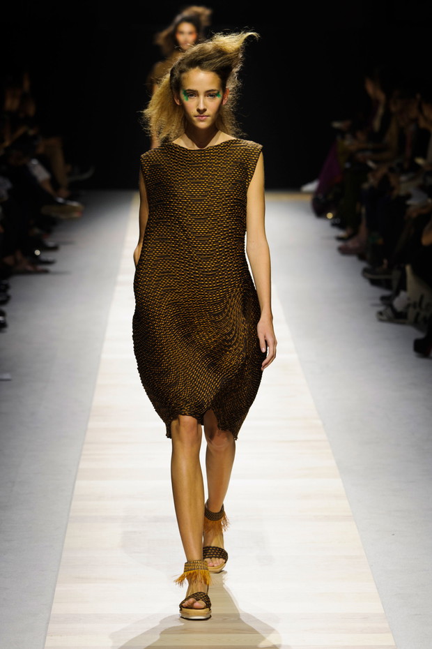 Issey Miyake wiosna-lato 2016