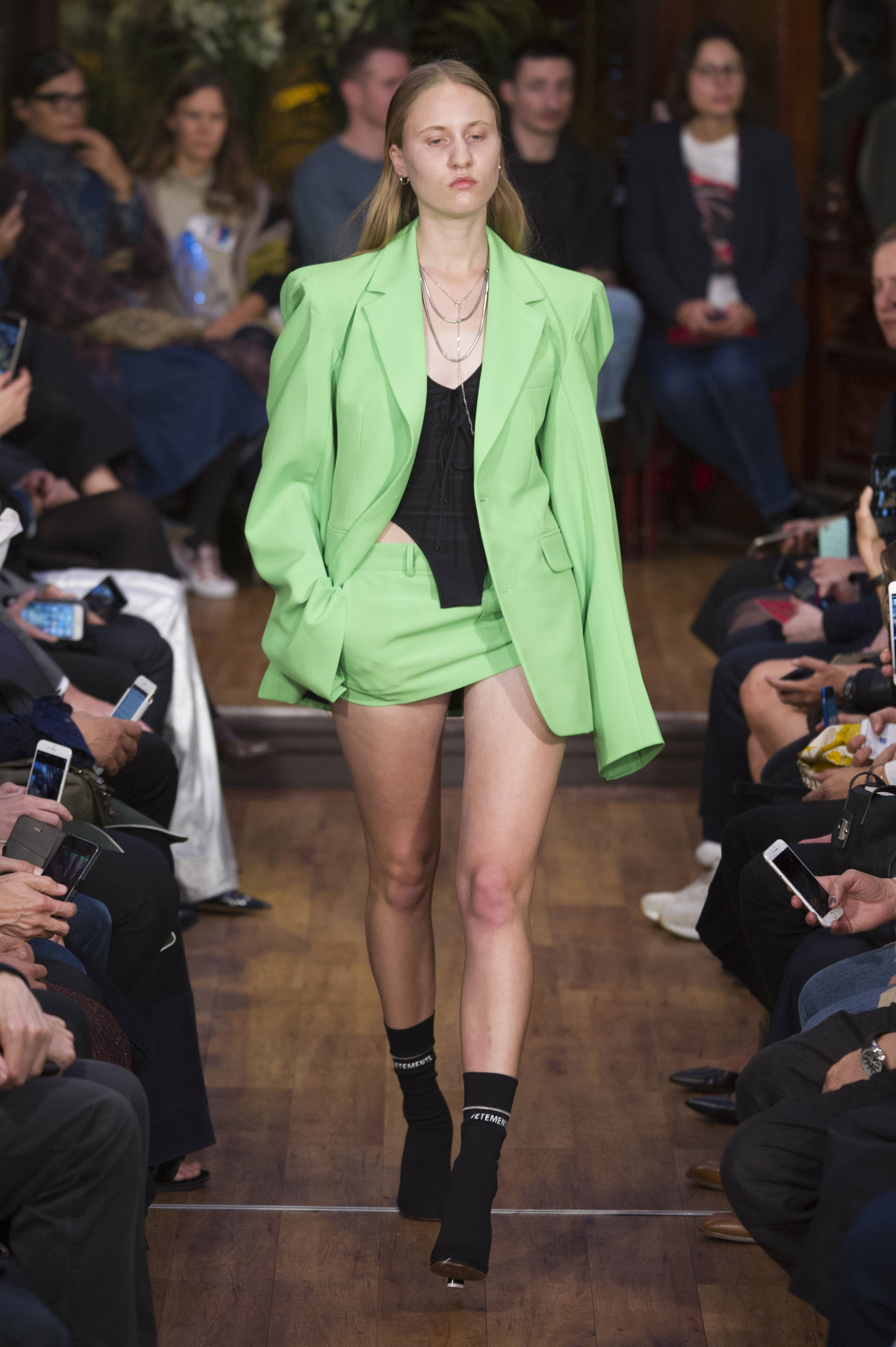 Vêtements wiosna-lato 2016