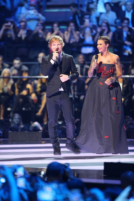MTV EMA 2015