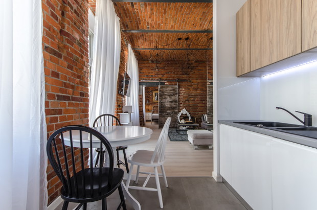 Loft - klimat fabryki we wnętrzu.