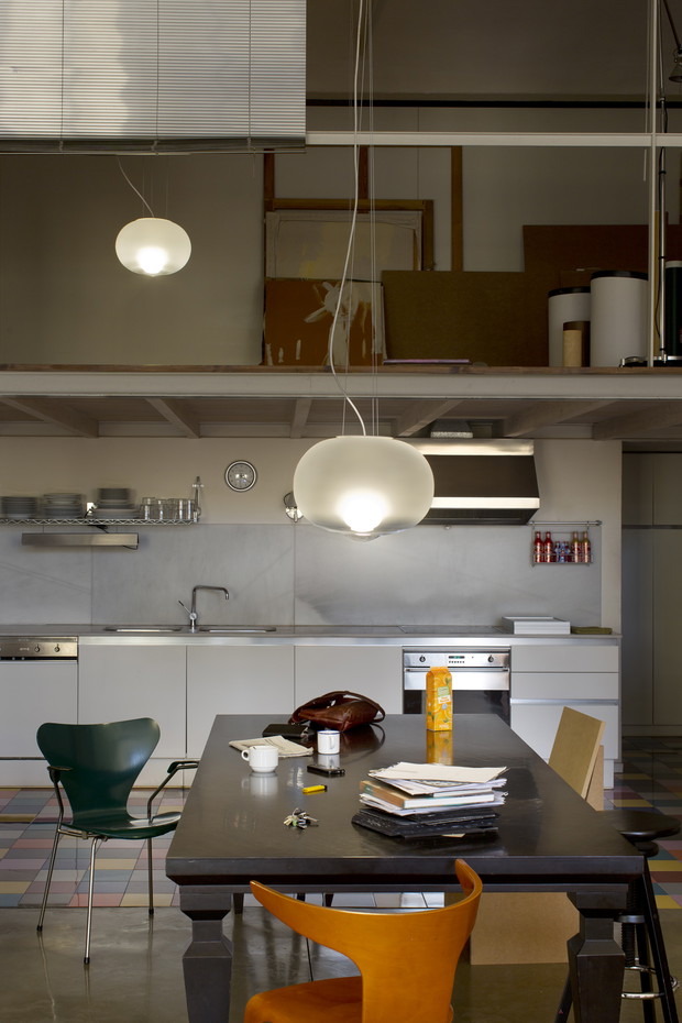 Loft - klimat fabryki we wnętrzu.