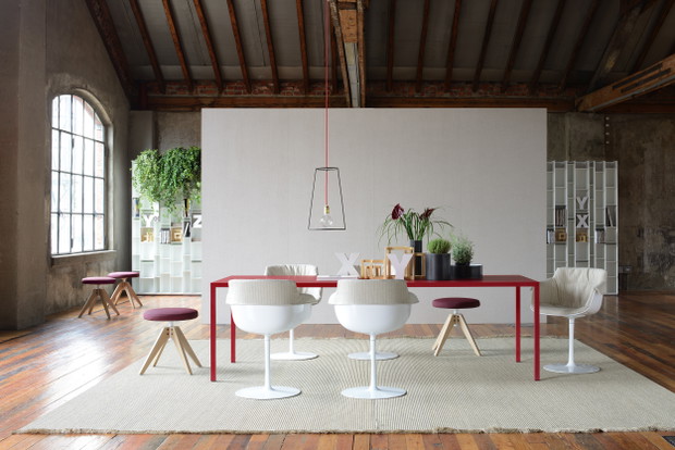 Loft - klimat fabryki we wnętrzu.