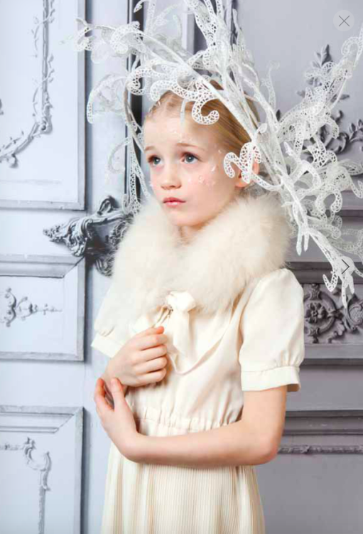 Baśniowy świąteczny lookbook marki Goodwill