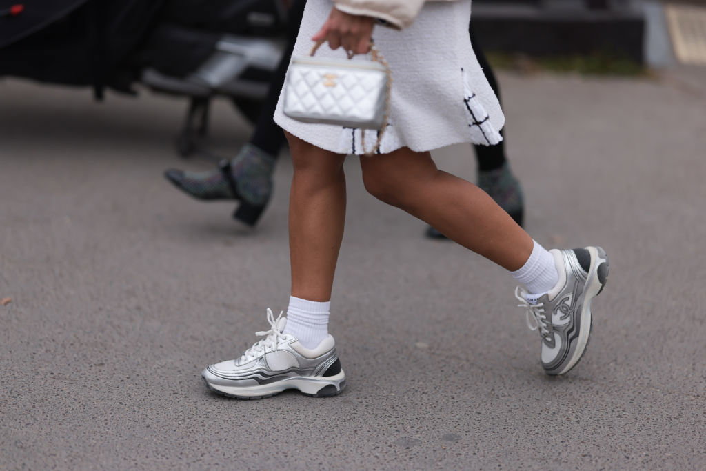 Street Style - Paris Fashion Week - Womenswear Fall Winter 2023 2024 : Day Nine
