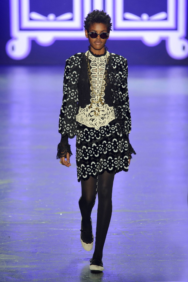 Anna Sui jesień-zima 2016/2017