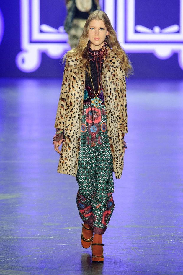 Anna Sui jesień-zima 2016/2017