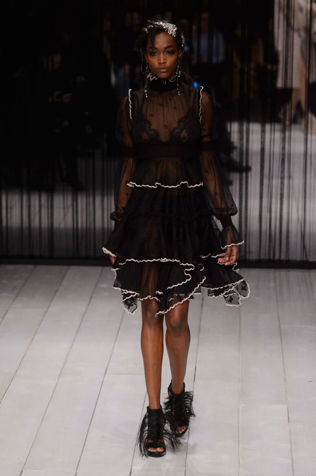 Alexander McQueen jesień-zima 2016/2017