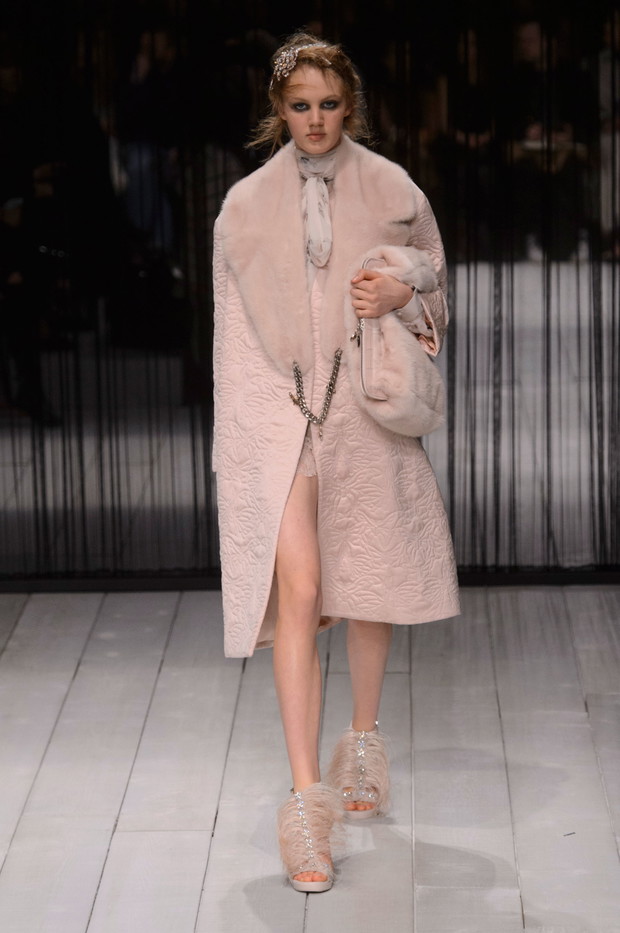 Alexander McQueen jesień-zima 2016/2017