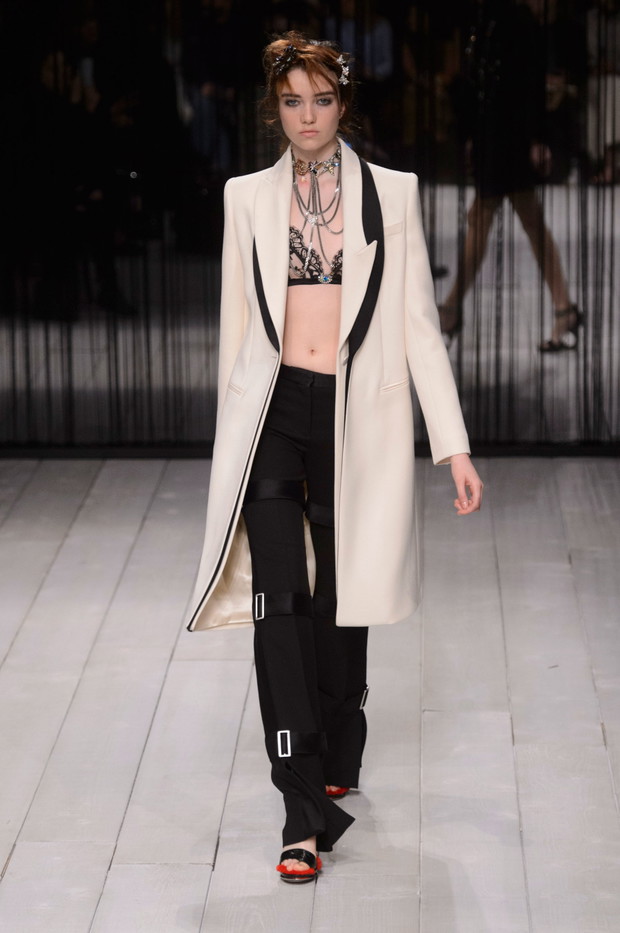 Alexander McQueen jesień-zima 2016/2017