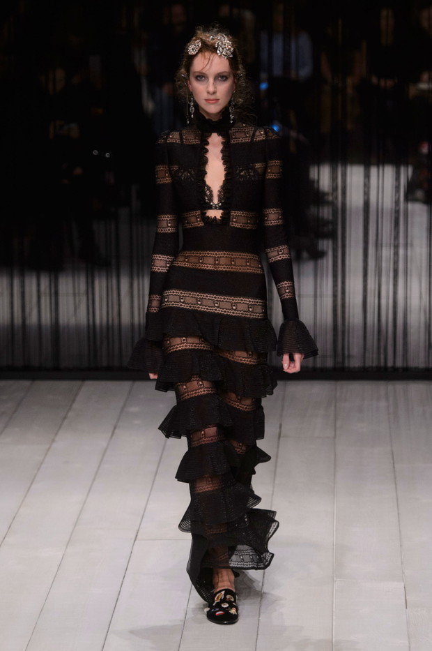 Alexander McQueen jesień-zima 2016/2017