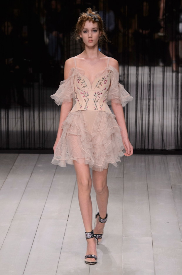 Alexander McQueen jesień-zima 2016/2017