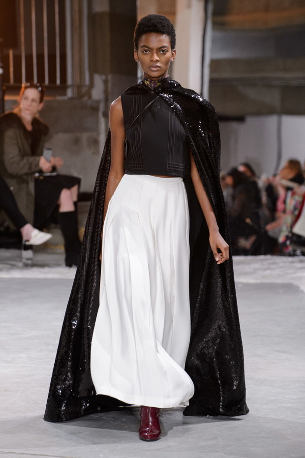 Pokaz Giambattista Valli w Paryżu