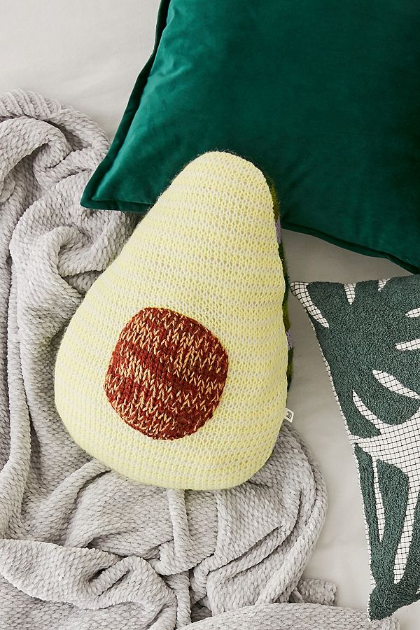 Poduszka z awokado Urban Outfitters, około 50 dolarów