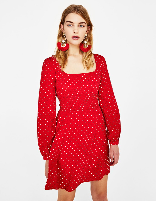 Sukienka czerwona Bershka