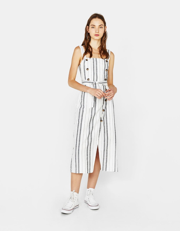 Sukienka z guzikami Bershka