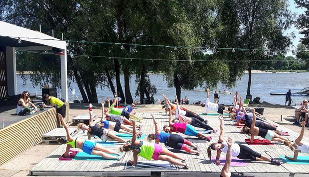 Otwarte treningi sportowe w Warszawie, Fitness nad Wisłą, fot. mat. prasowe