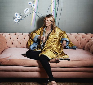 Kate Moss projektuje tapety!