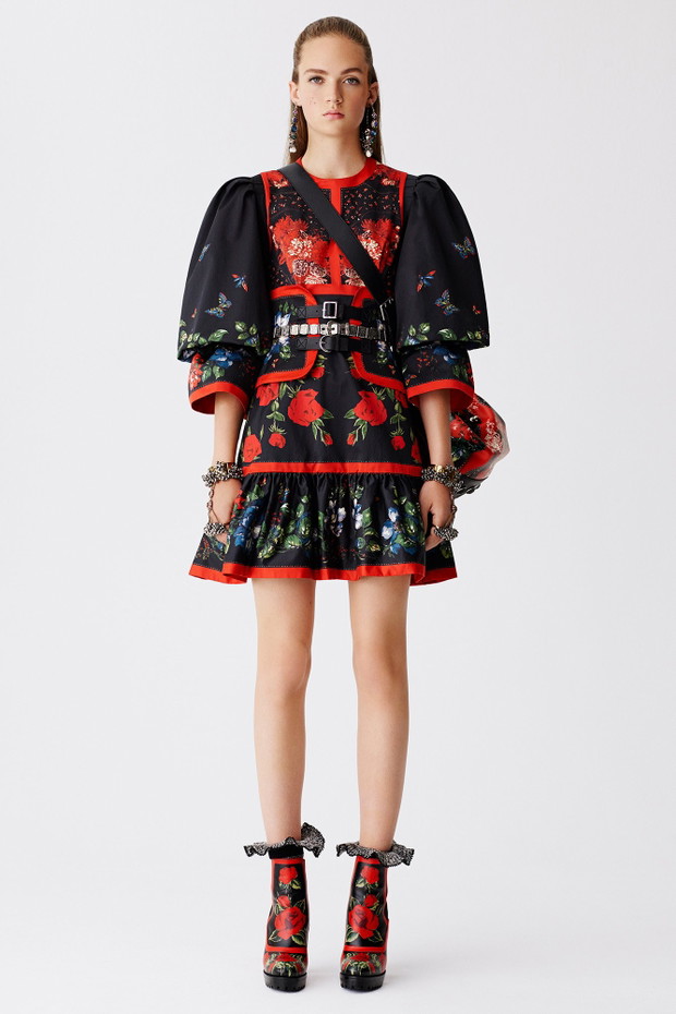Alexander McQueen Resort 2017