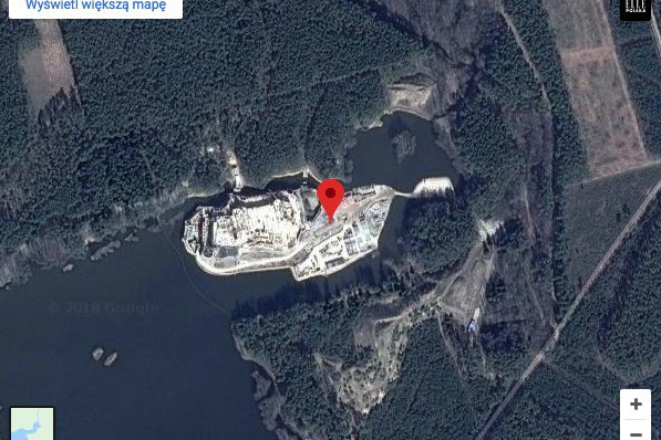 Zamek w Puszczy Noteckiej - zdjęcie z satelity Google Maps