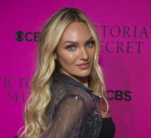 Candice Swanepoel skrytykowana za ciało po ciąży!
