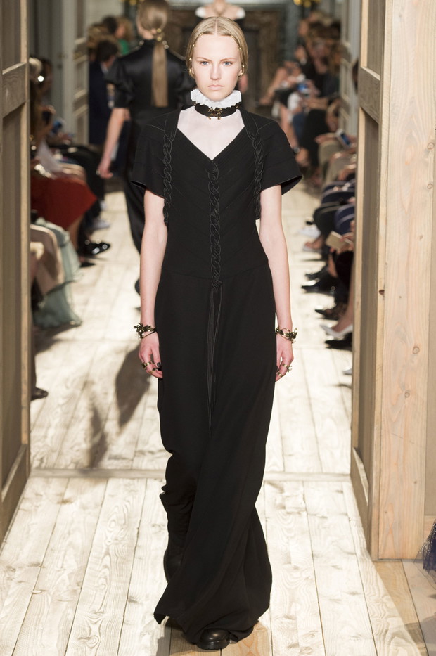 Valentino haute couture jesień-zima 2016/2017, fot. Imaxtree