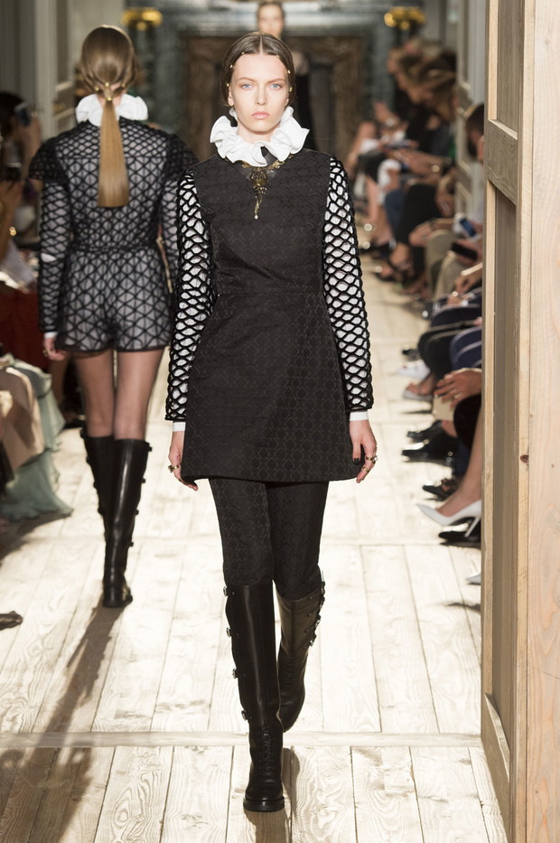 Valentino haute couture jesień-zima 2016/2017, fot. Imaxtree