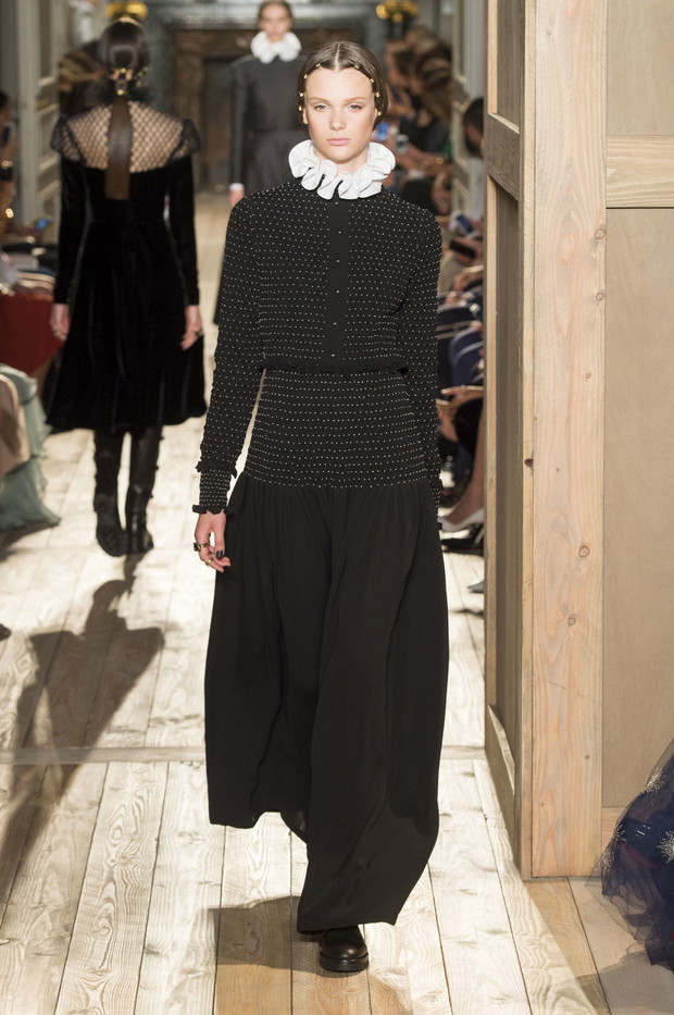 Valentino haute couture jesień-zima 2016/2017, fot. Imaxtree