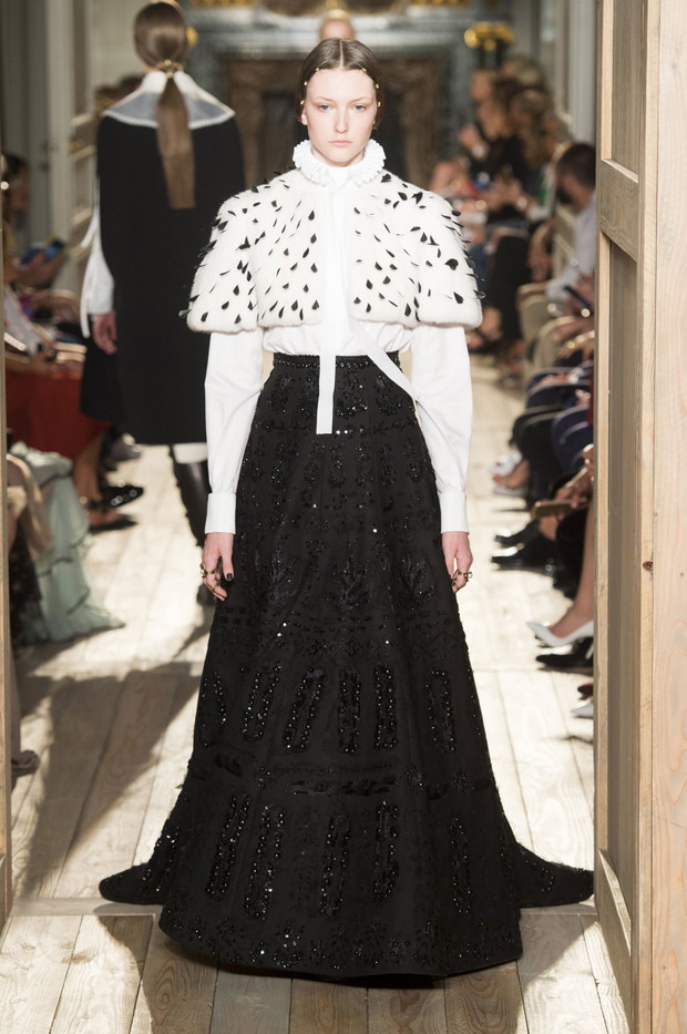 Valentino haute couture jesień-zima 2016/2017, fot. Imaxtree