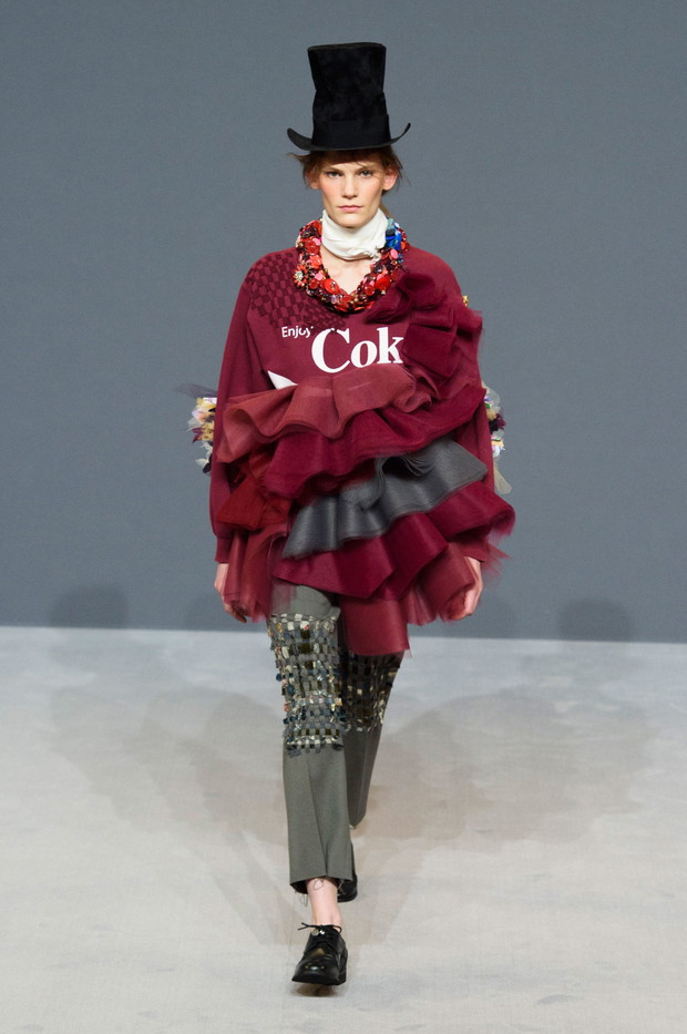 Viktor & Rolf haute couture jesień-zima 2016/2017, fot. Imaxtree