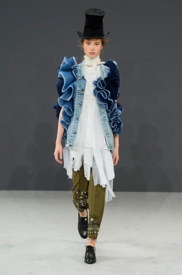 Viktor & Rolf haute couture jesień-zima 2016/2017, fot. Imaxtree