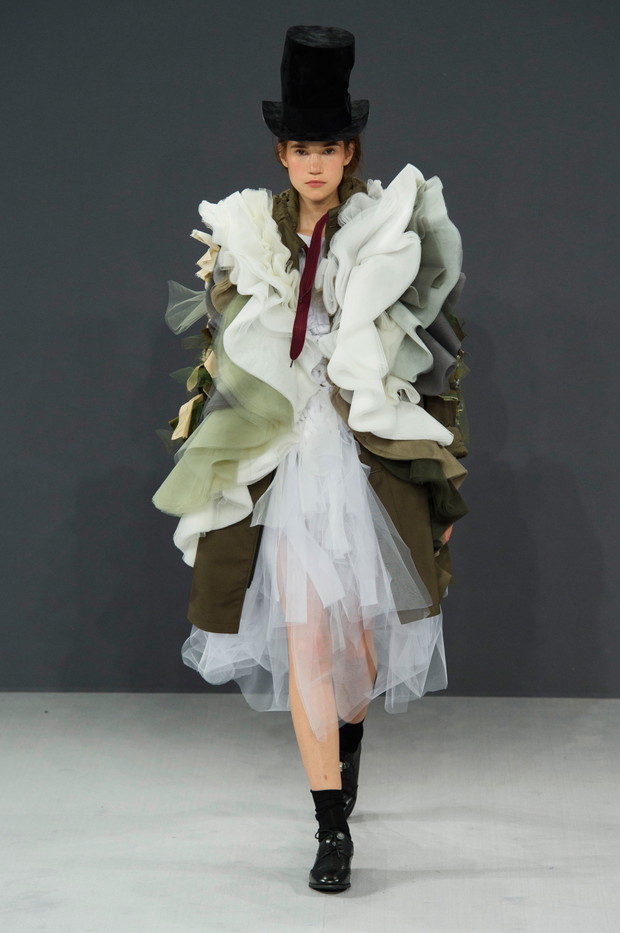 Viktor & Rolf haute couture jesień-zima 2016/2017, fot. Imaxtree