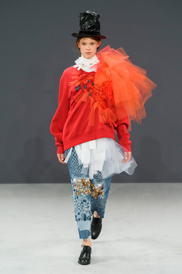 Viktor & Rolf haute couture jesień-zima 2016/2017, fot. Imaxtree
