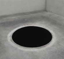 „Descent into Limbo”, Anish Kapoor