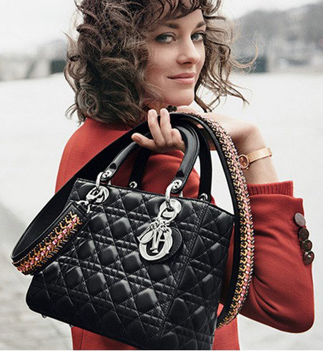 Dior sprzedaje w chińskim komunikatorze Wechat fot. dior