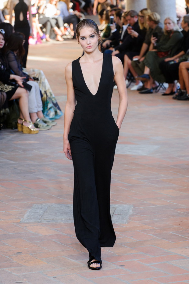 Pokaz Alberta Ferretti SS18