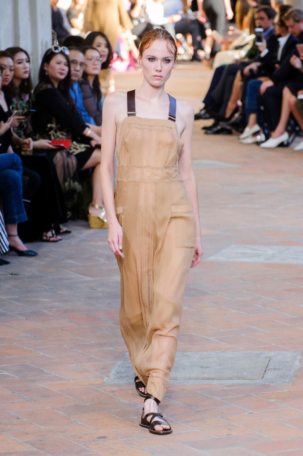 Pokaz Alberta Ferretti SS18
