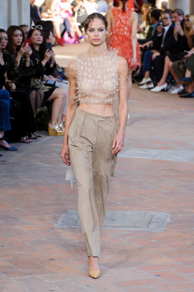 Pokaz Alberta Ferretti SS18