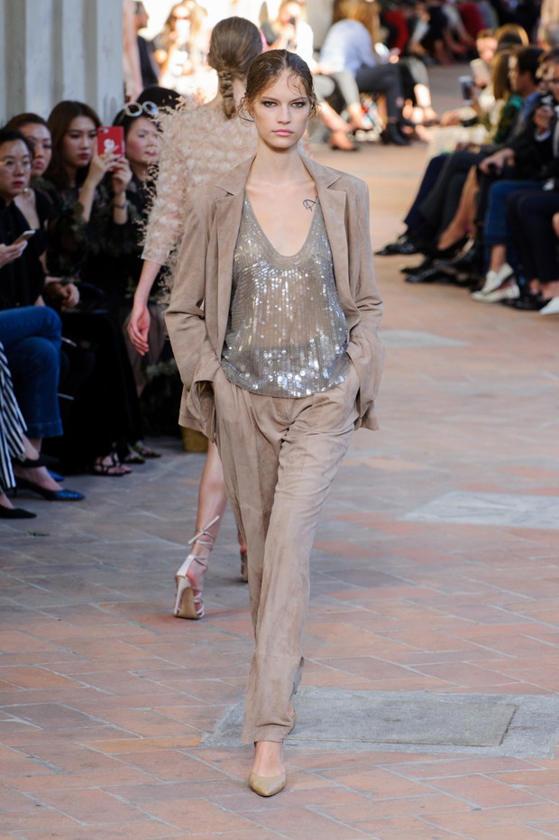Pokaz Alberta Ferretti SS18