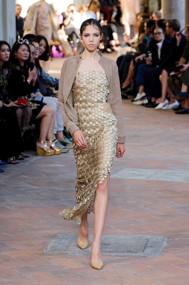 Pokaz Alberta Ferretti SS18