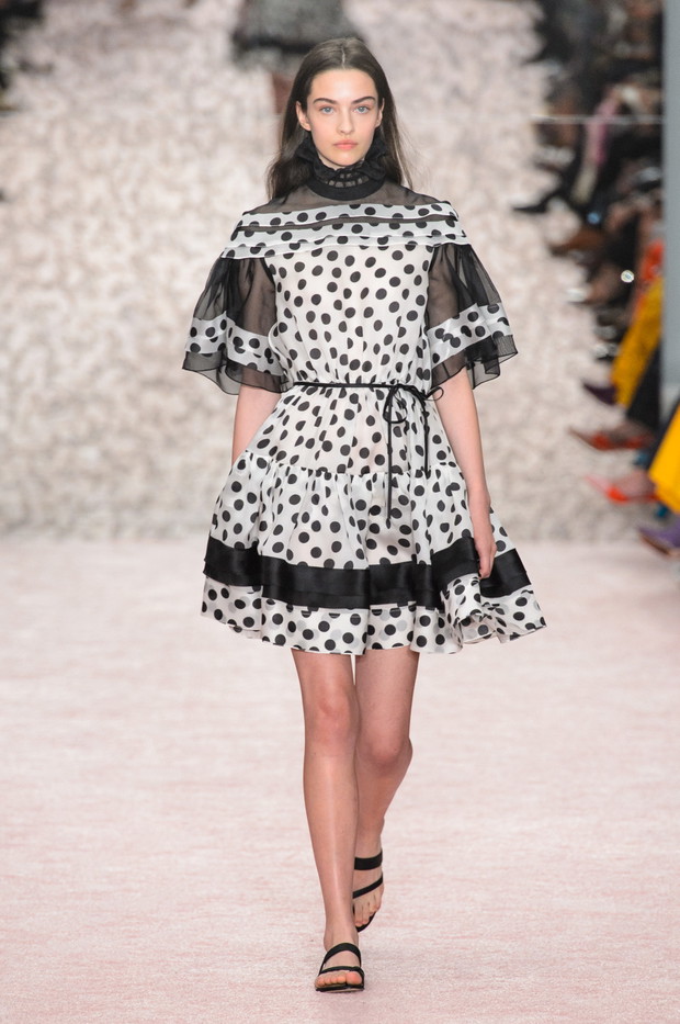 Pokaz Carolina Herrera SS19