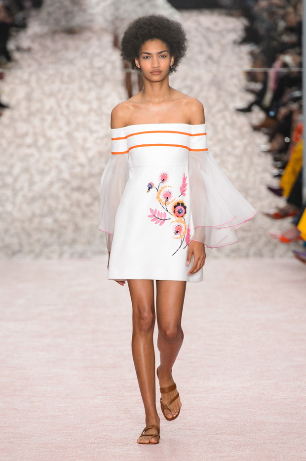 Pokaz Carolina Herrera SS19