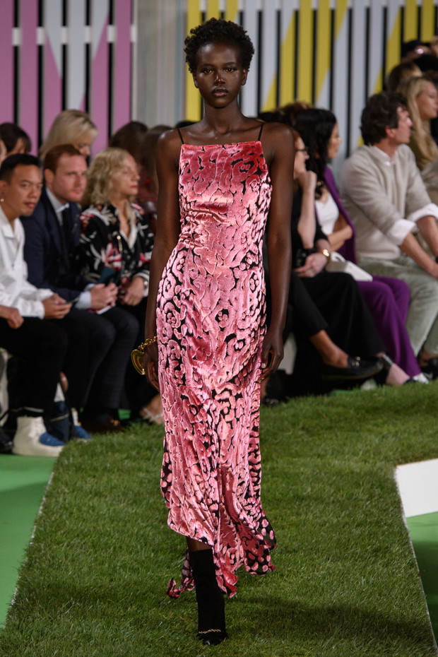 Pokaz Escada SS19