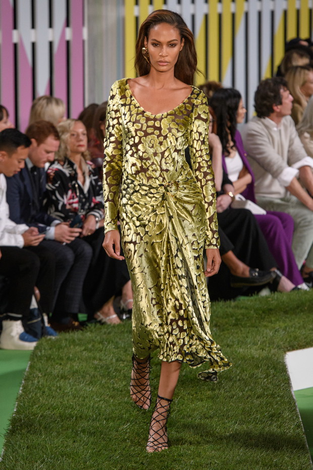 Pokaz Escada SS19