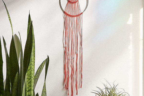Łapacz snów, Urban Outfitters, 29 USD