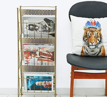 Stojak na gazety Urban Outfitters