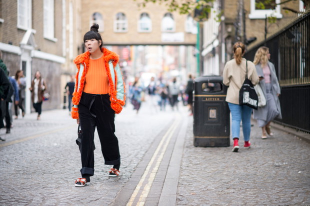 Street fashion: London Fashion Week wiosna-lato 2017