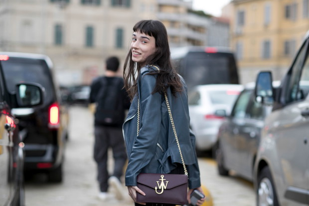 Street fashion: modelki off duty na Milan Fashion Week SS17