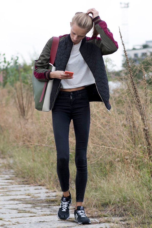 Street fashion: modelki off duty na Milan Fashion Week SS17